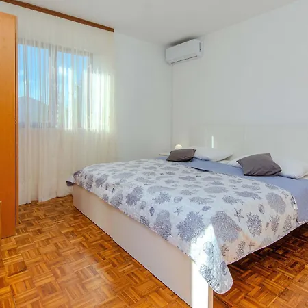 Apartament Kurta 1 By Interhome