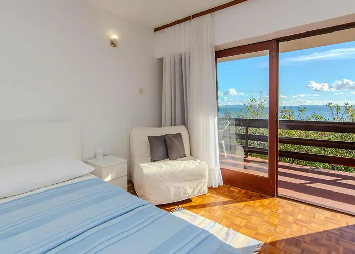 Kurta 1 By Interhome