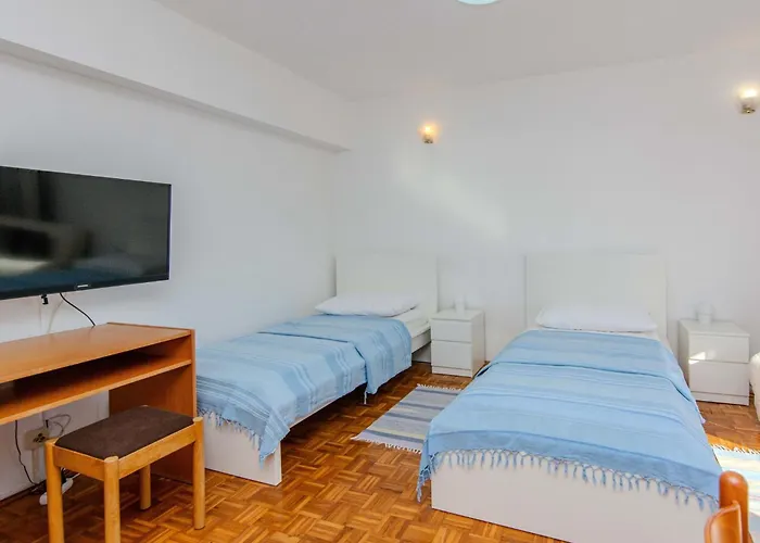 Kurta 1 By Interhome